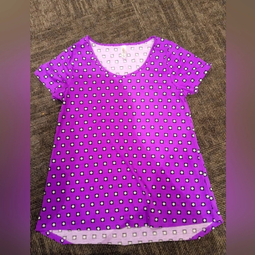 LuLaRoe Pattern Tshirt Small